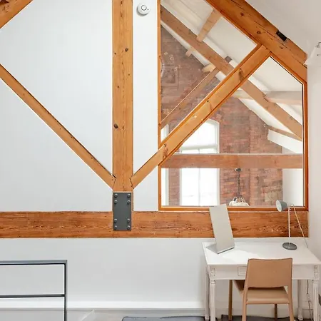 شقة Central Loft With Free Parking